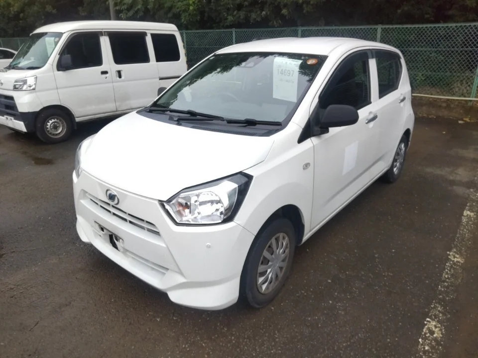 Daihatsu Mira e:S LA350S 2021